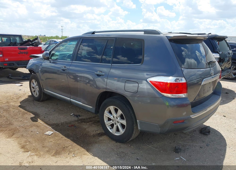 2011 TOYOTA HIGHLANDER BASE V6 VIN: 5TDZK3EH9BS038215