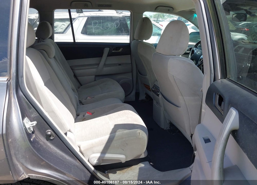 2011 TOYOTA HIGHLANDER BASE V6 VIN: 5TDZK3EH9BS038215