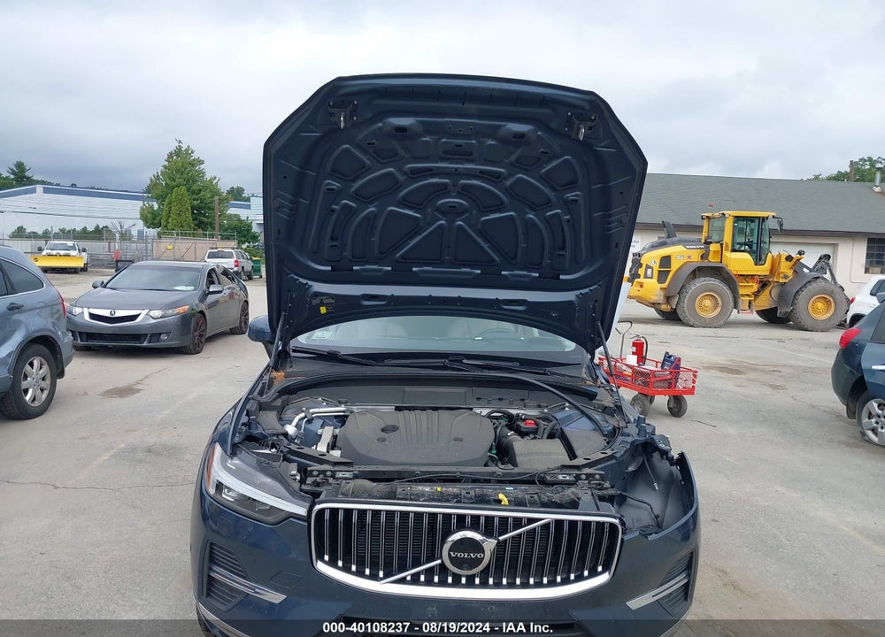 2023 VOLVO XC60 B5 PLUS BRIGHT THEME VIN: YV4L12RN0P1198245