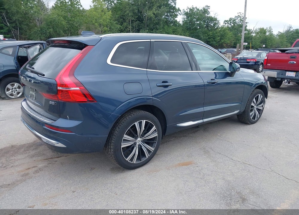 2023 VOLVO XC60 B5 PLUS BRIGHT THEME VIN: YV4L12RN0P1198245