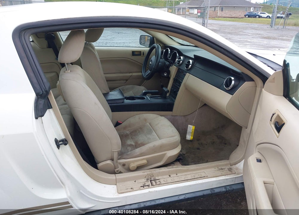 2005 FORD MUSTANG V6 DELUXE/V6 PREMIUM VIN: 1ZVFT80N855179164