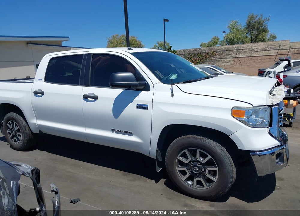 2017 TOYOTA TUNDRA SR5 5.7L V8 VIN: 5TFEY5F1XHX216811