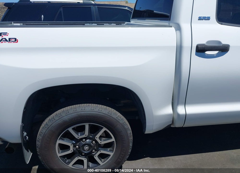 2017 TOYOTA TUNDRA SR5 5.7L V8 VIN: 5TFEY5F1XHX216811