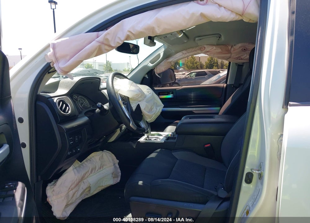 2017 TOYOTA TUNDRA SR5 5.7L V8 VIN: 5TFEY5F1XHX216811
