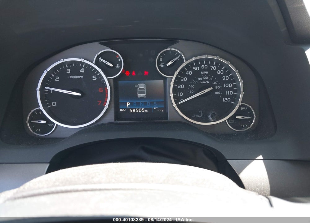 2017 TOYOTA TUNDRA SR5 5.7L V8 VIN: 5TFEY5F1XHX216811