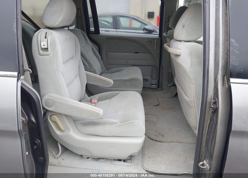 2008 HONDA ODYSSEY LX VIN: 5FNRL38298B095970
