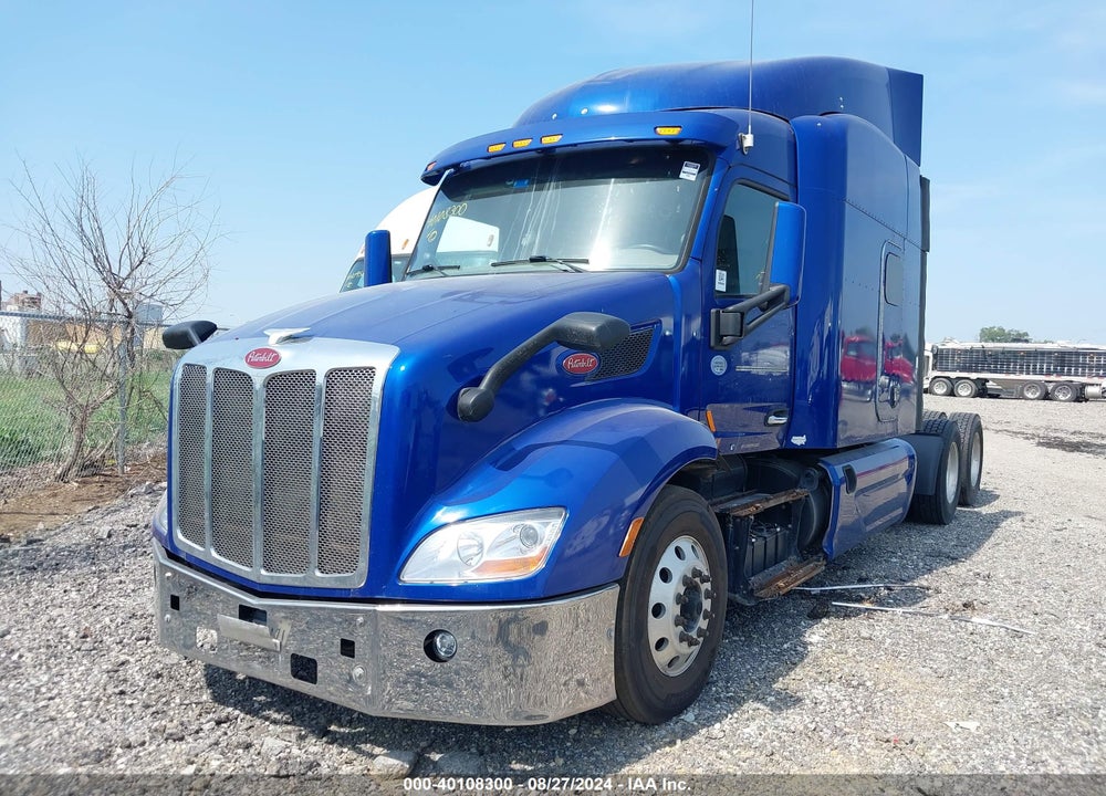 2017 PETERBILT 579 VIN: 1XPBDP9X6HD363590