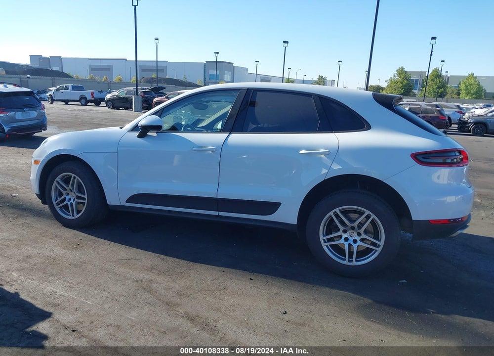 2018 PORSCHE MACAN VIN: WP1AA2A59JLB02189