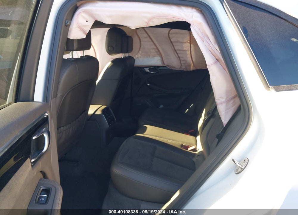2018 PORSCHE MACAN VIN: WP1AA2A59JLB02189