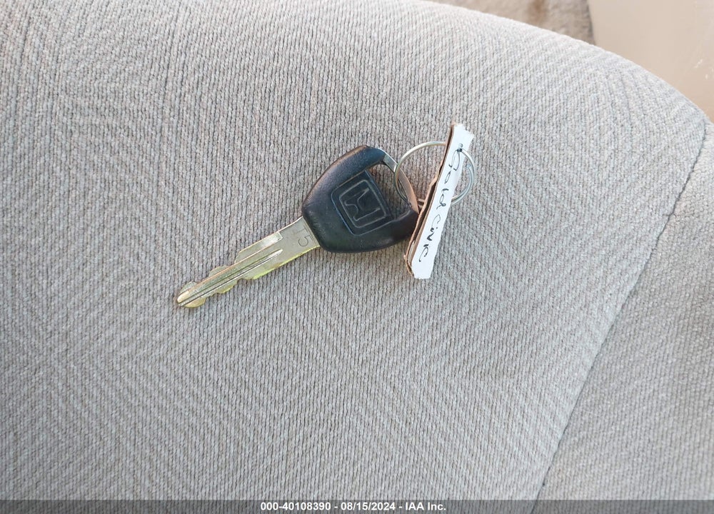 2002 HONDA CIVIC LX VIN: 2HGES15552H548392