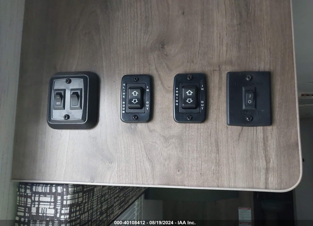 2021 PIONEER 28 VIN: 5SFPB3423ME450947