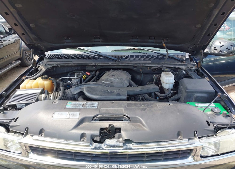 2005 CHEVROLET TAHOE LS VIN: 1GNEK13T05J194176