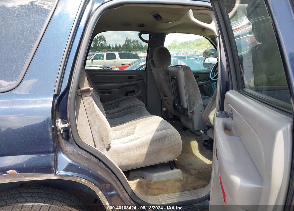 2005 CHEVROLET TAHOE LS VIN: 1GNEK13T05J194176