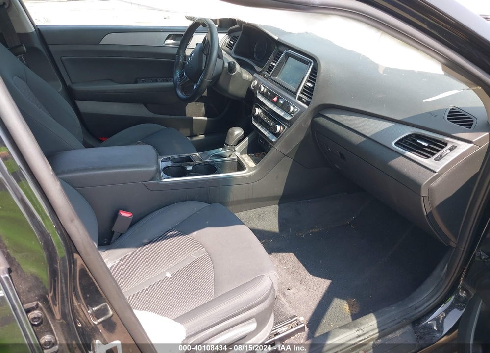 2018 HYUNDAI SONATA SEL VIN: 5NPE34AF8JH662081