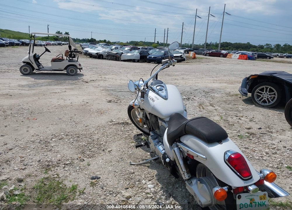 2007 HONDA VTX1300 C VIN: 1HFSC55037A306559