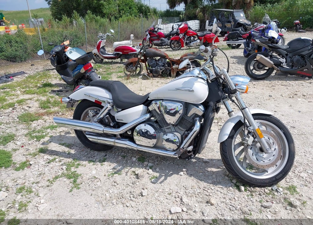 2007 HONDA VTX1300 C VIN: 1HFSC55037A306559