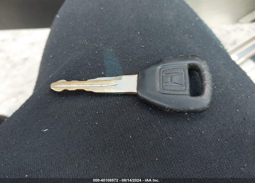 2002 HONDA CIVIC EX VIN: 1HGEM22912L018575