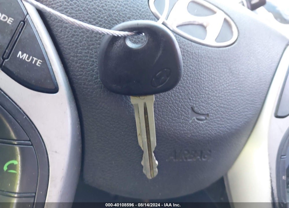 2013 HYUNDAI ELANTRA LIMITED VIN: 5NPDH4AE7DH152667