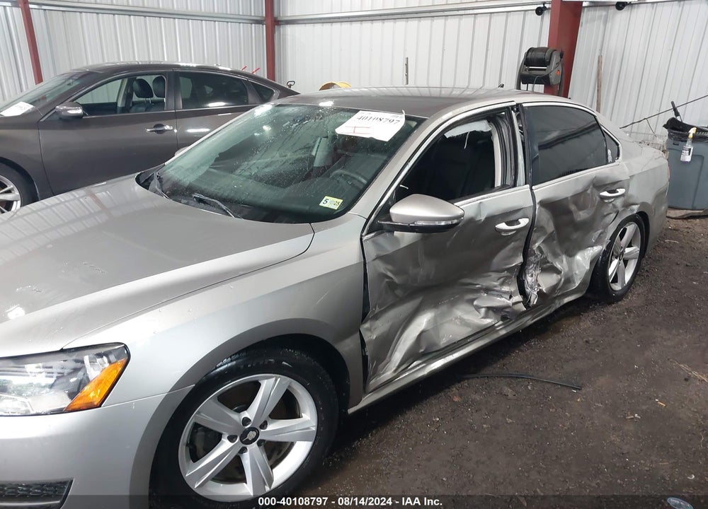 2012 VOLKSWAGEN PASSAT 2.5L SE VIN: 1VWBP7A33CC097149