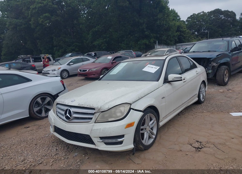 2012 MERCEDES-BENZ C 250 LUXURY/SPORT VIN: WDDGF4HB8CA633666