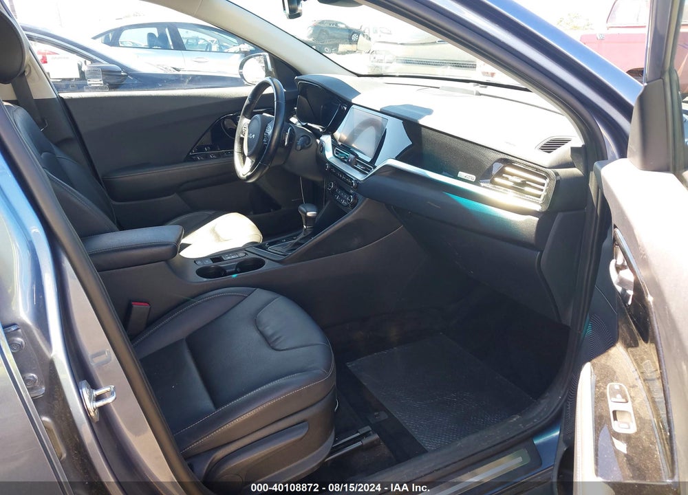 2022 KIA NIRO PLUG-IN HYBRID EX PREMIUM VIN: KNDCC3LD8N5491206