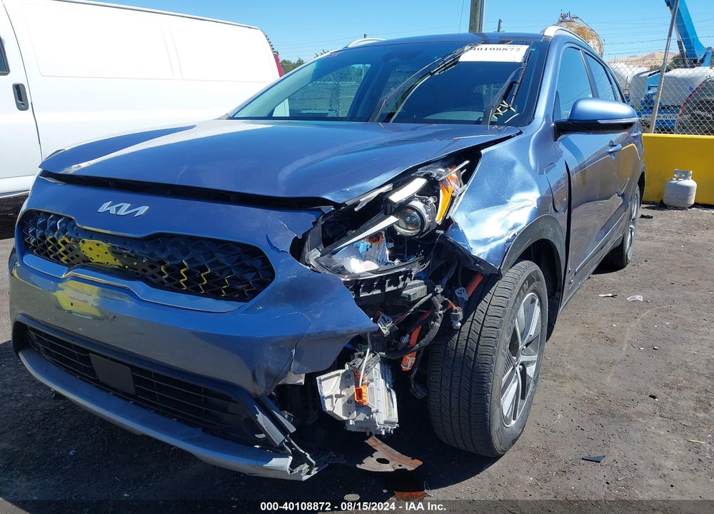 2022 KIA NIRO PLUG-IN HYBRID EX PREMIUM VIN: KNDCC3LD8N5491206