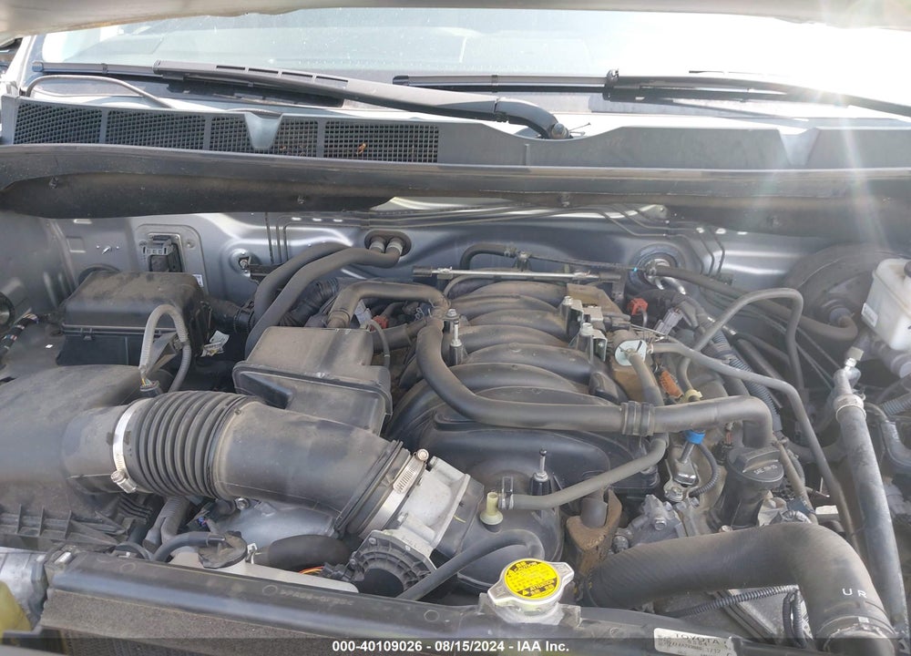 2015 TOYOTA TUNDRA SR5 5.7L V8 VIN: 5TFUY5F1XFX483178