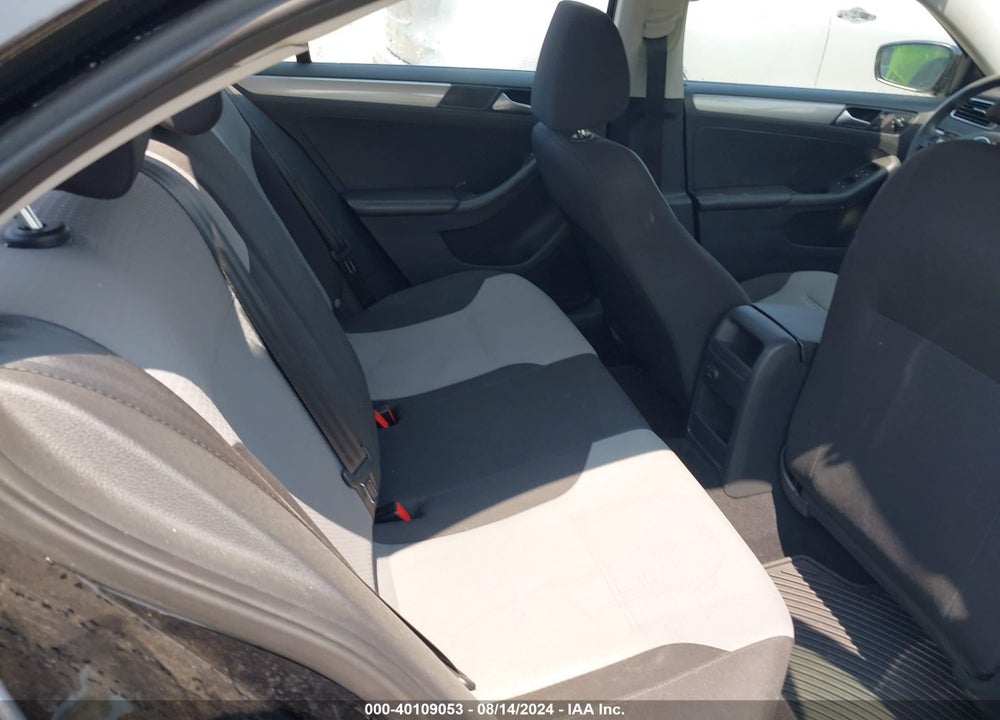 2017 VOLKSWAGEN JETTA 1.4T S VIN: 3VW2B7AJ8HM275334