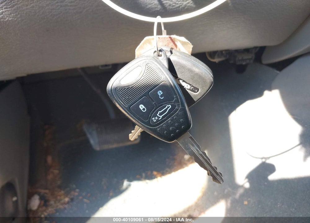 2007 JEEP LIBERTY VIN: 1J4GK58KX7W576546