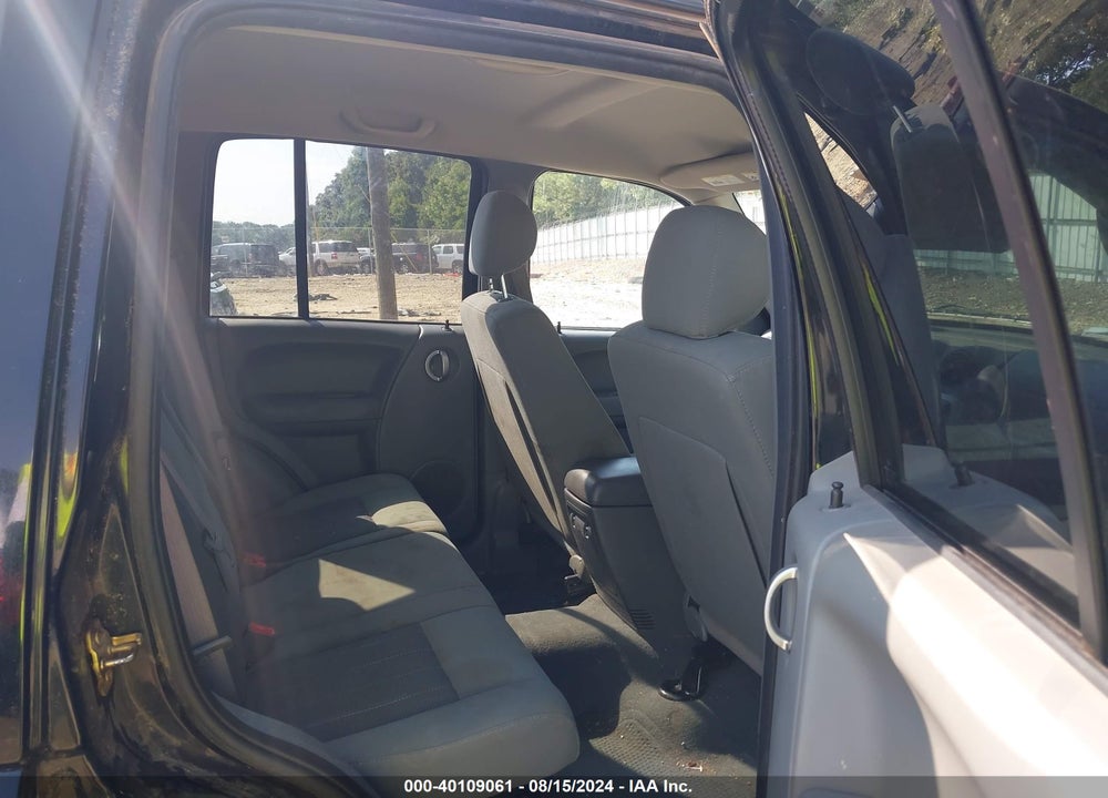 2007 JEEP LIBERTY VIN: 1J4GK58KX7W576546