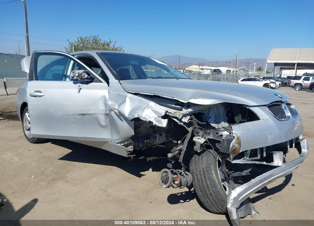 2007 BMW 525I VIN: WBANE53507CW61741
