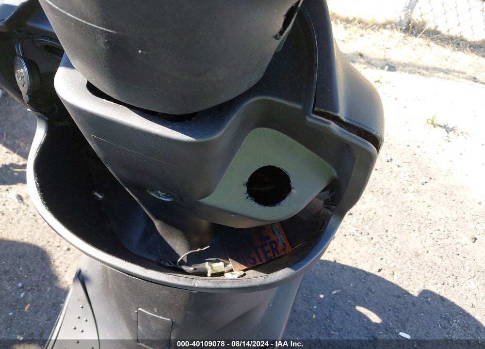 2014 GENUINE SCOOTER CO. BUDDY 125 VIN: RFVPAC200E1016328
