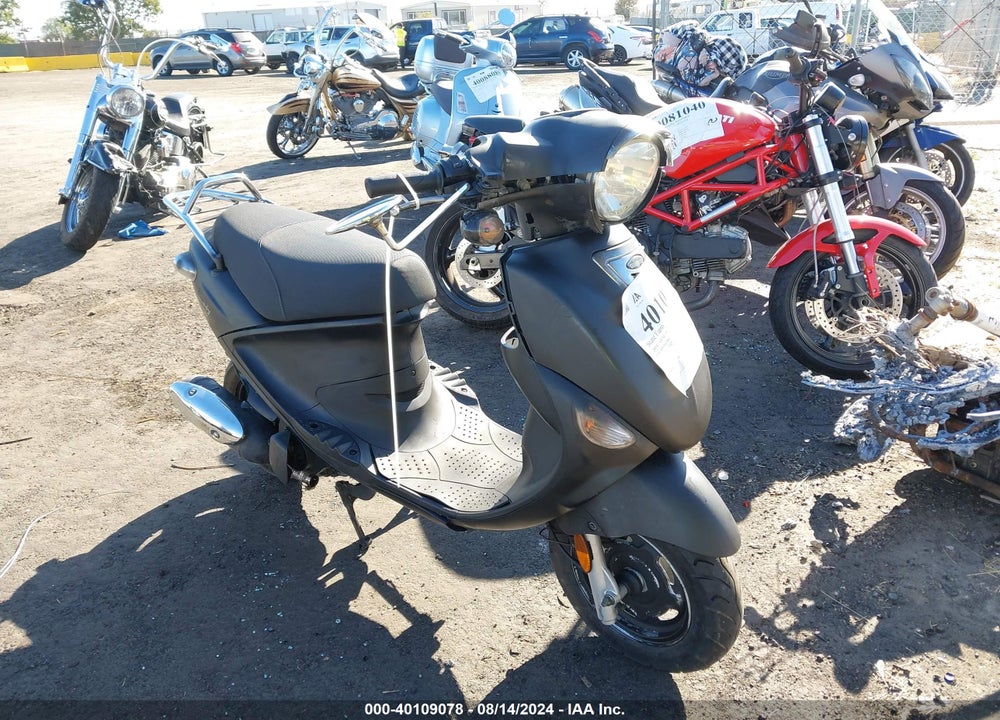 2014 GENUINE SCOOTER CO. BUDDY 125 VIN: RFVPAC200E1016328