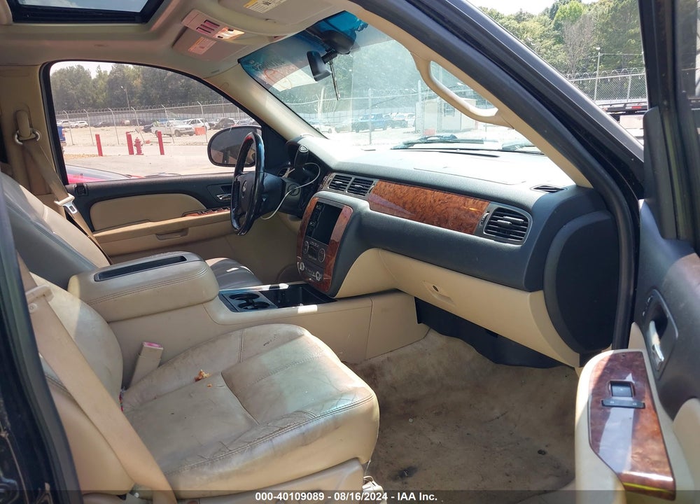 2007 CHEVROLET TAHOE LTZ VIN: 1GNFC13J67R153667