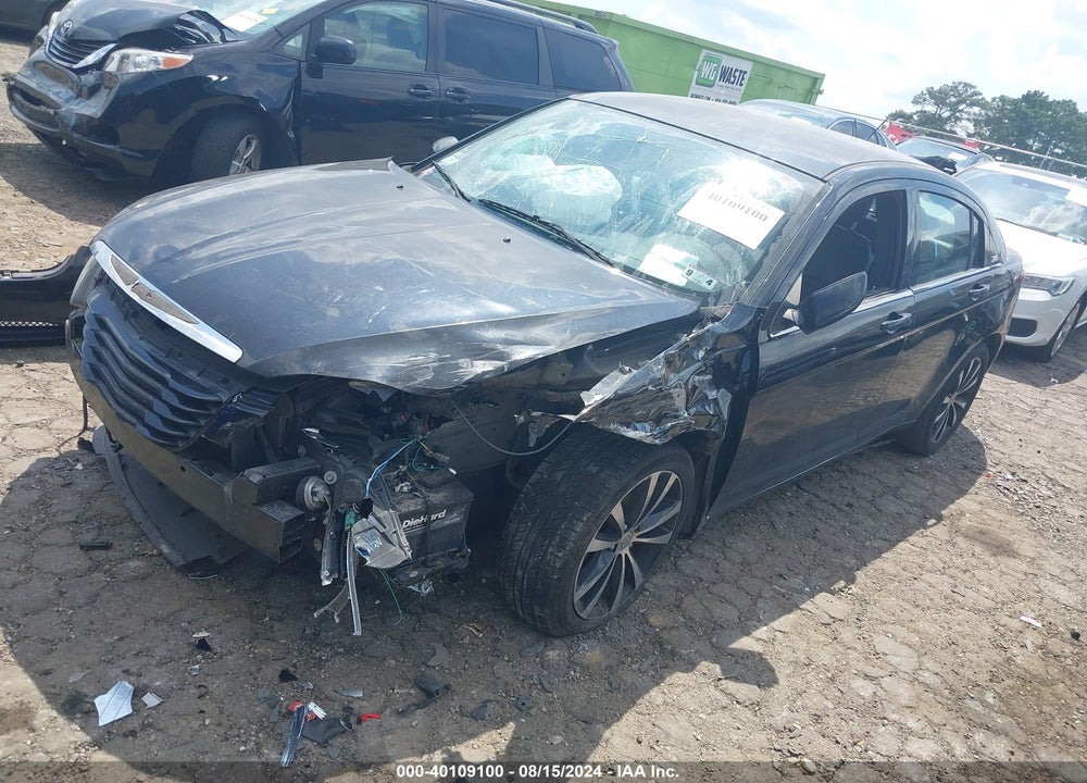 2012 CHRYSLER 200 VIN: 1C3CCBHG0CN261125