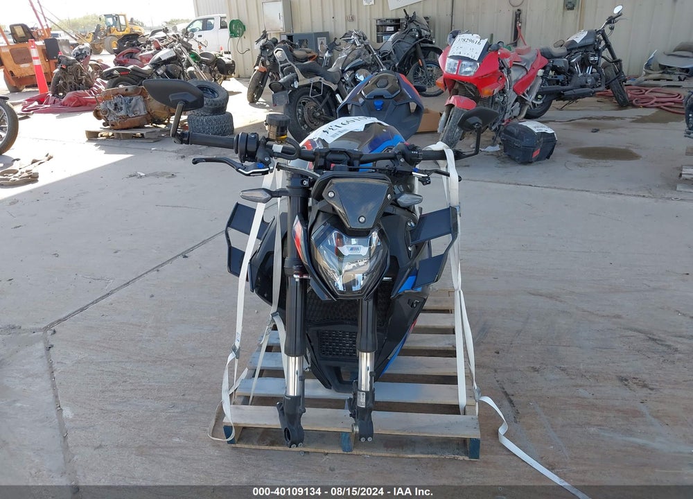 2023 BMW M 1000 R VIN: WB10E8307P6G84449
