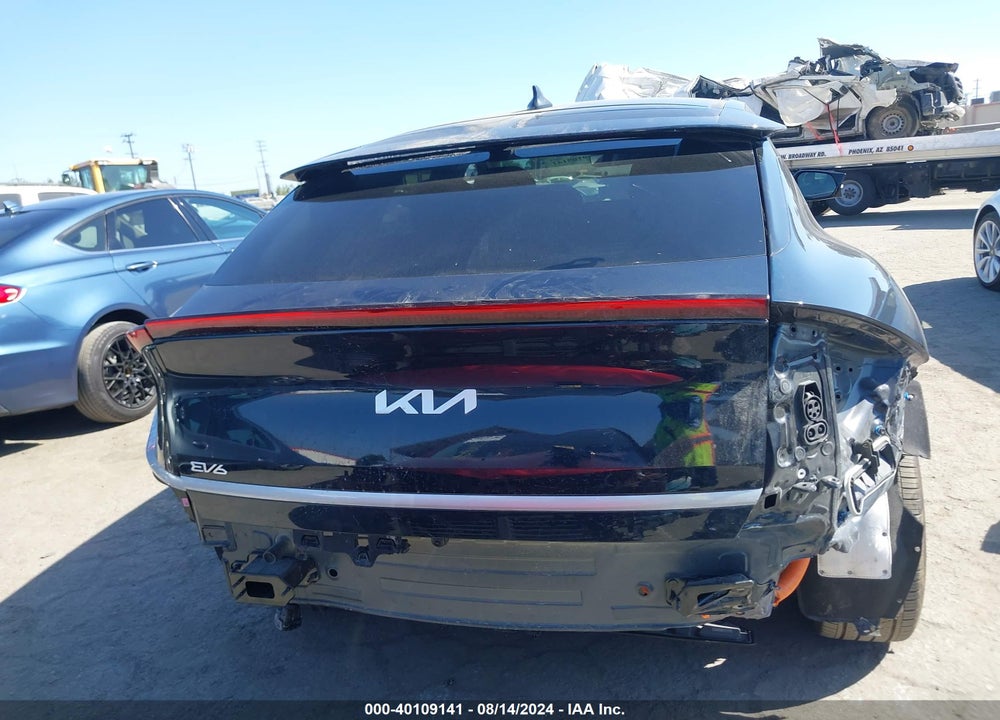 2024 KIA EV6 LIGHT LONG RANGE VIN: KNDC34LA5R5172122
