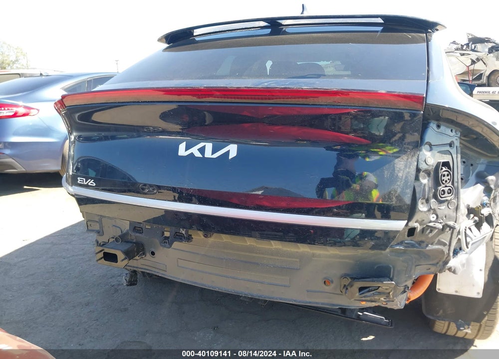 2024 KIA EV6 LIGHT LONG RANGE VIN: KNDC34LA5R5172122