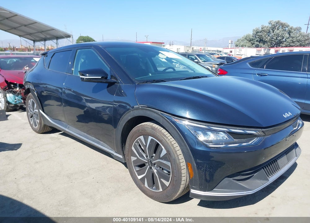 2024 KIA EV6 LIGHT LONG RANGE VIN: KNDC34LA5R5172122