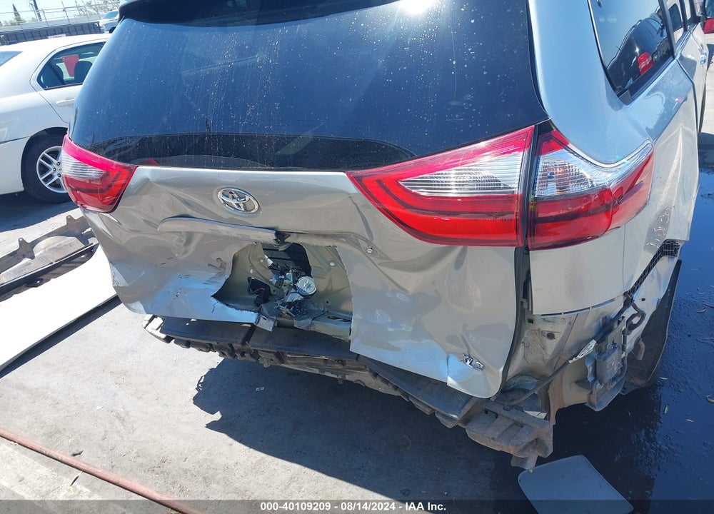2020 TOYOTA SIENNA XLE VIN: 5TDYZ3DC8LS065419
