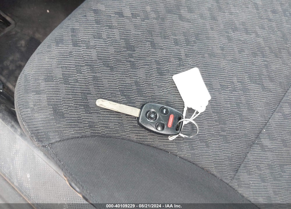 2006 HONDA CR-V LX VIN: SHSRD68526U401664