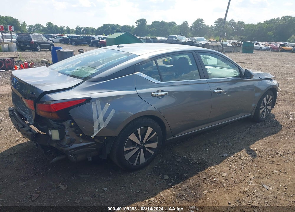 2022 NISSAN ALTIMA SV FWD VIN: 1N4BL4DV2NN414197