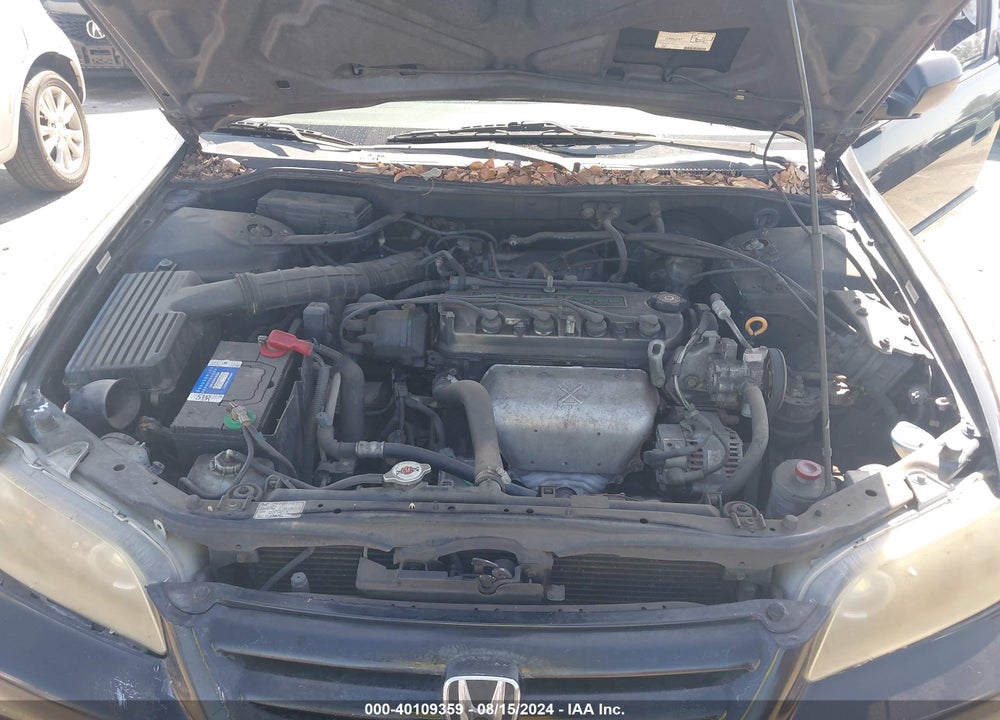 2001 HONDA ACCORD 2.3 LX VIN: JHMCG66561C014918
