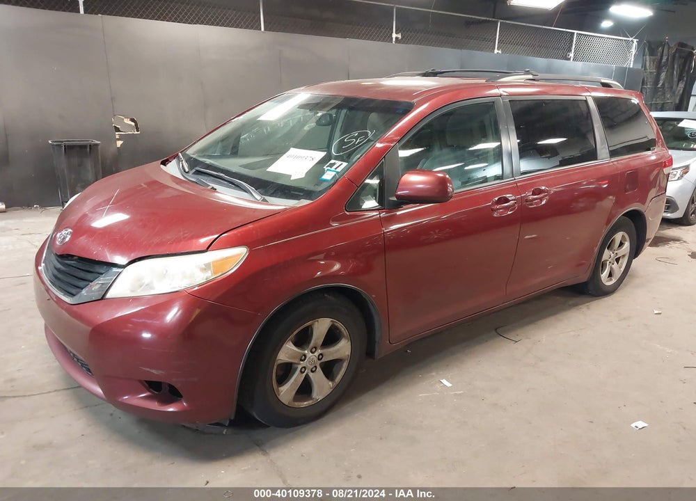 2013 TOYOTA SIENNA LE V6 8 PASSENGER VIN: 5TDKK3DC2DS367011