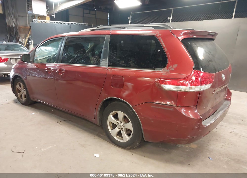 2013 TOYOTA SIENNA LE V6 8 PASSENGER VIN: 5TDKK3DC2DS367011