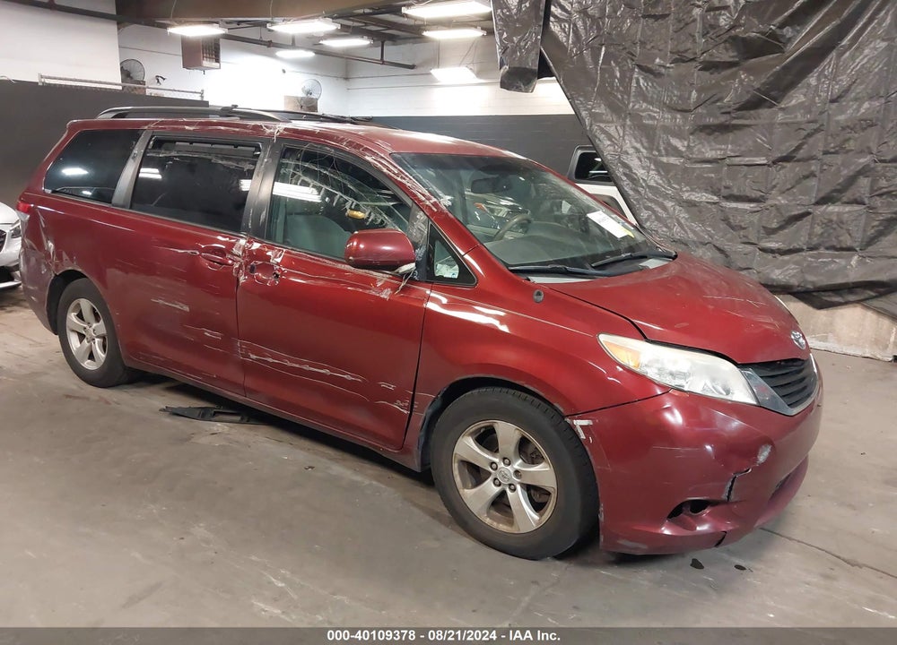 2013 TOYOTA SIENNA LE V6 8 PASSENGER VIN: 5TDKK3DC2DS367011