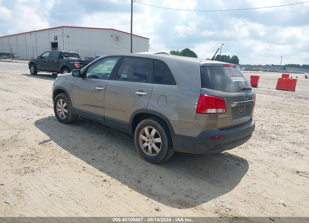 2012 KIA SORENTO LX VIN: 5XYKT3A17CG289031