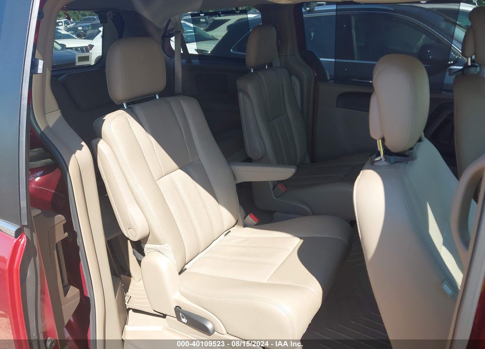 2016 CHRYSLER TOWN & COUNTRY TOURING-L ANNIVERSARY EDITION VIN: 2C4RC1CG8GR190630