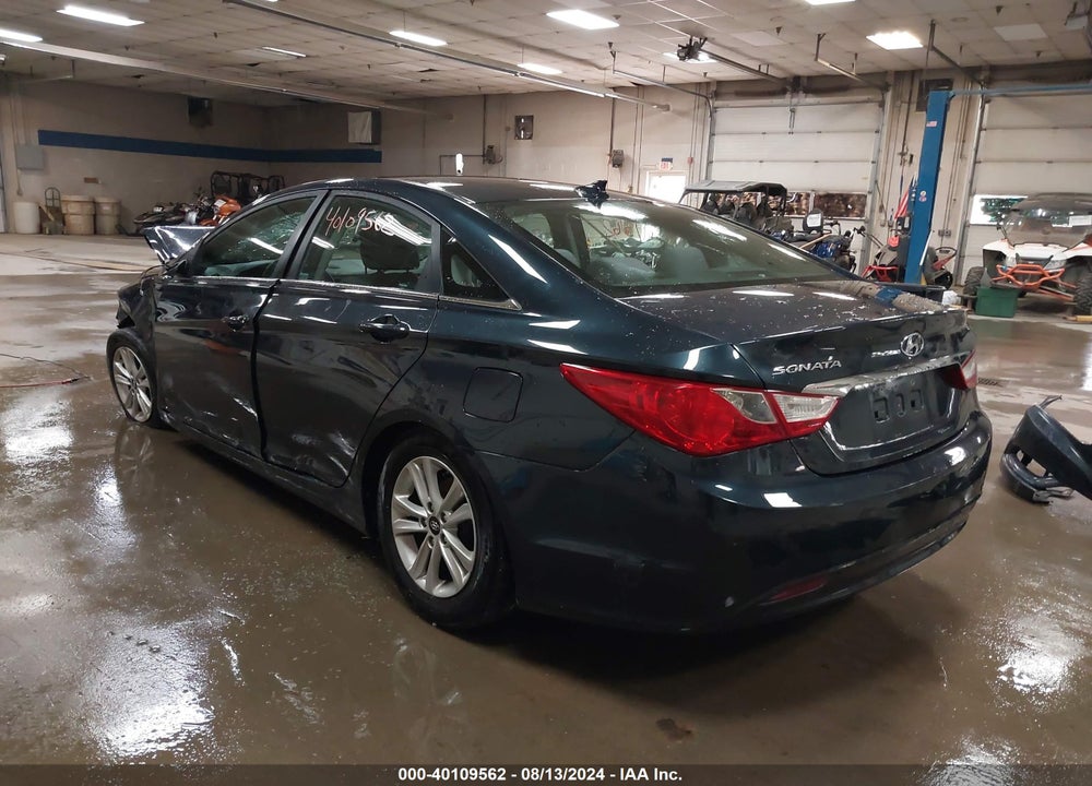 2013 HYUNDAI SONATA GLS VIN: 5NPEB4AC8DH749749