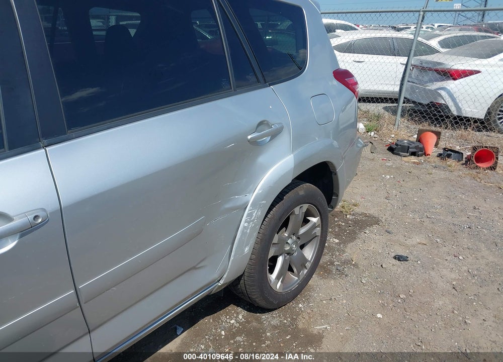 2011 TOYOTA RAV4 SPORT VIN: JTMRF4DV0B5047960